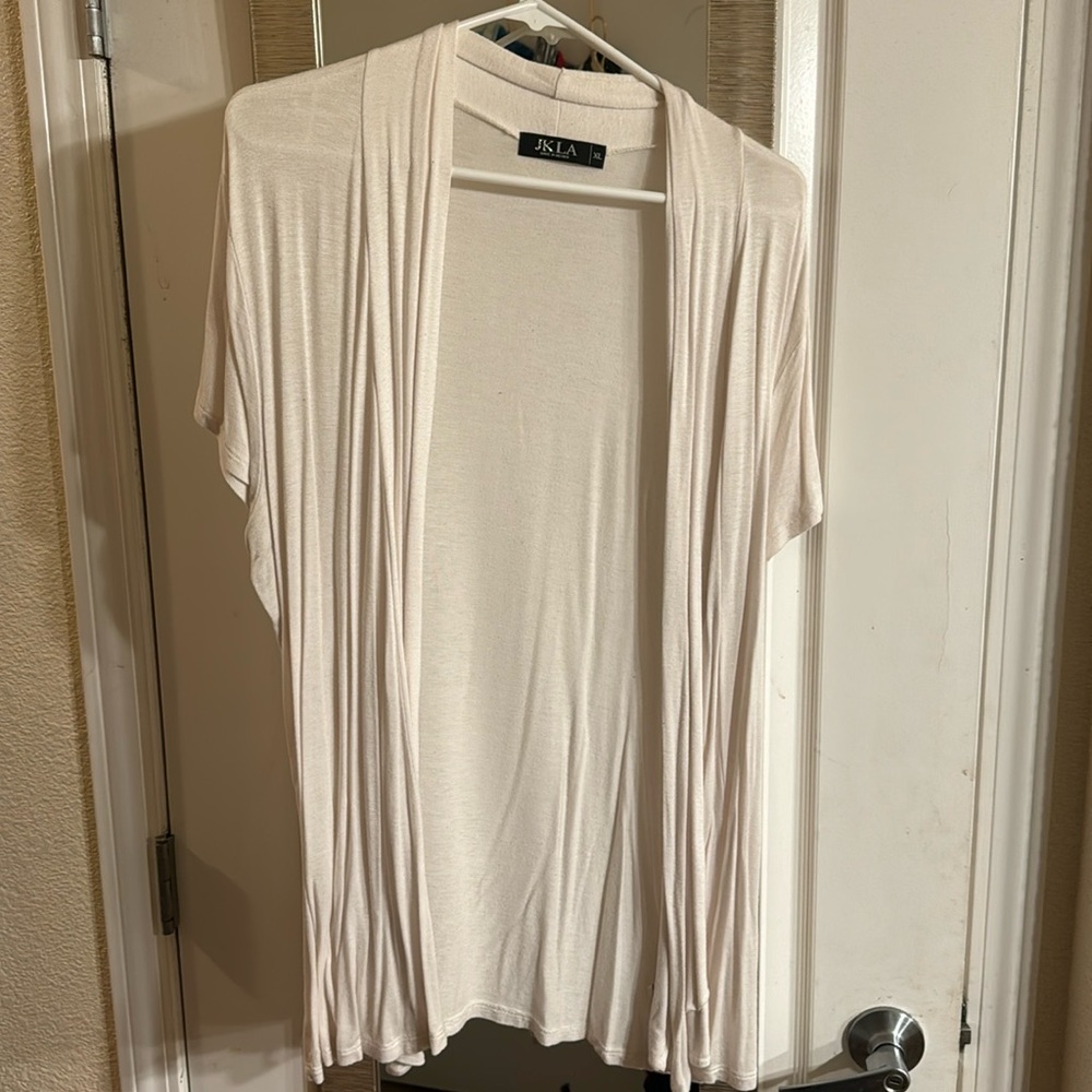 Lightweight cardigan short sleeve